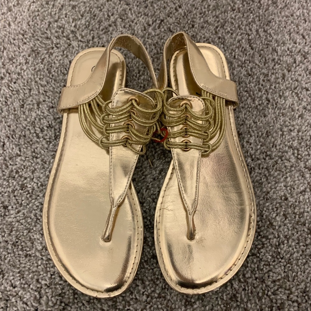 size 7 Gold Sandals